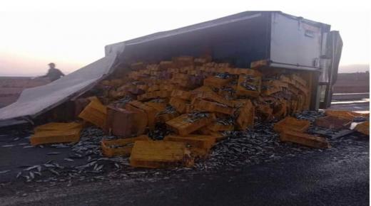 تصادم شاحنة وسيارة يودي بحياة شخص