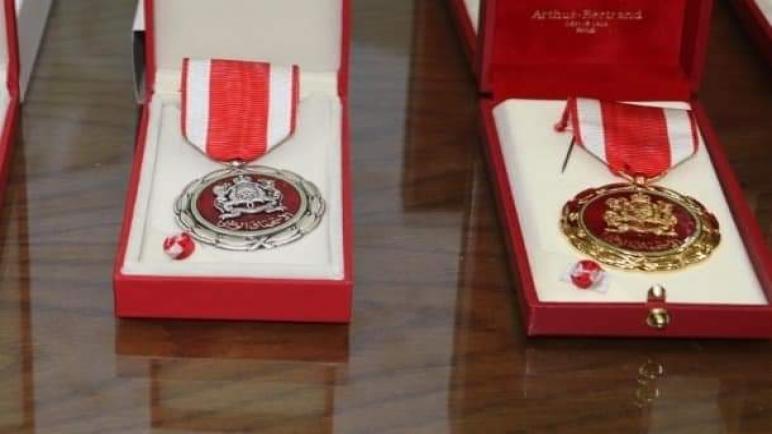 توشيح مجموعة من أطر وموظفي عمالة الرباط بأوسمة ملكية