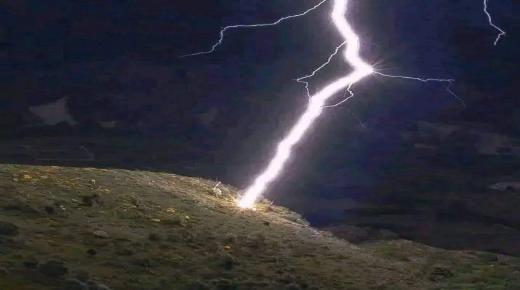 صاعقة تسلب حياة راعي أغنام بإقليم تازة