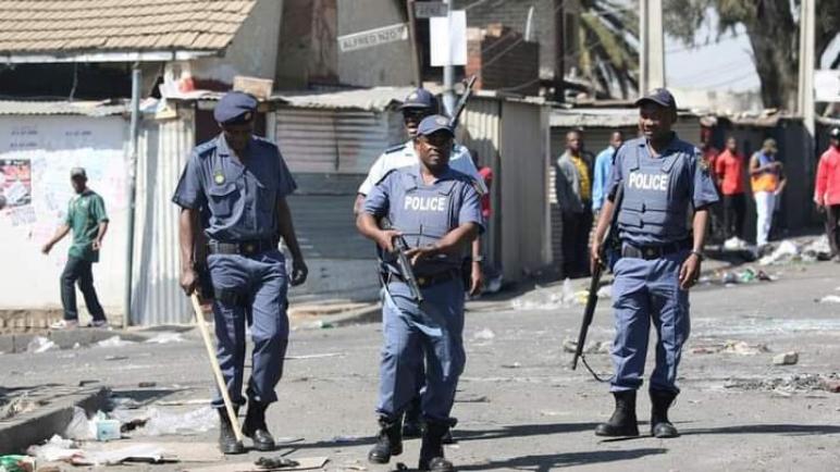 جنوب إفريقيا.. اعتقال 4 آلاف شخص بتهمة تخريب بنيات تحتية حيوية