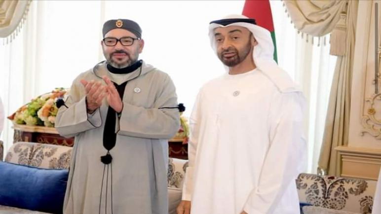 رئيس دولة الإمارات يستقبل الملك محمد السادس مرفوقا بوفد رسمي كبير