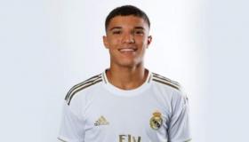 يوسف لخديم مع ريال مدريد حتى 2028