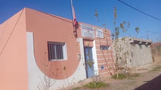 ضرورة التدخل العاجل لصيانة العلم الوطني في وحدة التعليم الاولى بدوار ادوز النواصر بجماعة إنشادن بإقليم اشتوكة