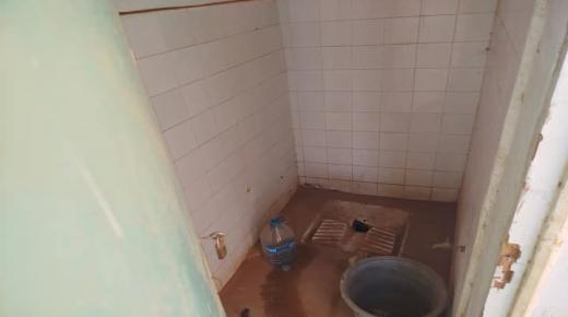 مرتفقو الحالة المدنية بتماعيت إزدار بجماعة الدراركة يشتكون من وضع مأساوي بالمرافق الصحية