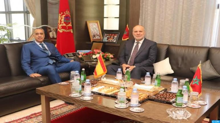 السيد عبد اللطيف حموشي يستقبل المسؤول عن الاستعلامات بالحرس المدني الإسباني
