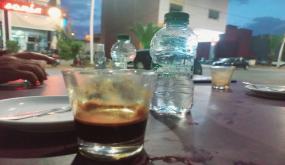 ارباب مقاهي الزمامرة يتراجعون عن قرار الزيادة في ثمن الكوب باستثناء ثلاث مقاه