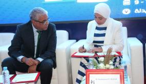 جامعة محمد الأول بوجدة وجمعية كفاءات مغاربة العالم يوقعان اتفاقية شراكة