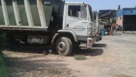 أسطول متهالك يجعل مدينة أيت ملول تغرق في الأزبال