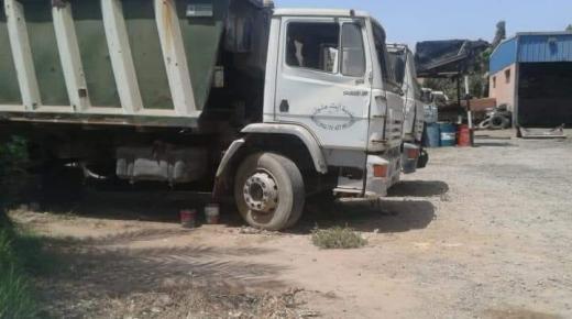 أسطول متهالك يجعل مدينة أيت ملول تغرق في الأزبال