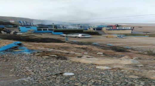 ألسنة النار تلتهم مقاهي و متاجر كلم 25