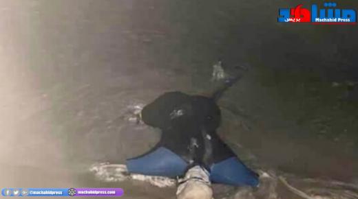 شاطئ الدالية يلفظ جثة شخص بلباس الغطس.
