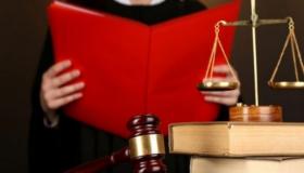 طنجة.. شكاية ضد محامية تتهمها بالسرقة وإلحاق أضرار بملك الغير