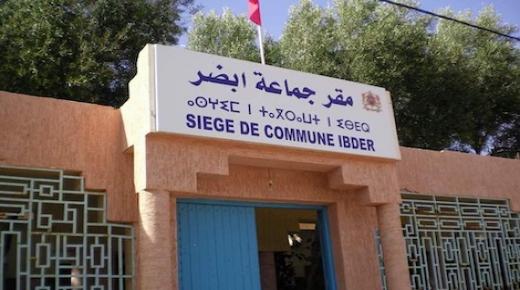 سابقة.. رئيس جماعة بسيدي إفني يمنع صحافيا من تغطية دورة أكتوبر بدون تقديم أي عذر مقبول