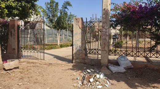 فضاءات خضراء بحي الشهداء يصيبها الإهمال في ظل الفراغ التدبيري الدي تعيشه جماعة أيت ملول