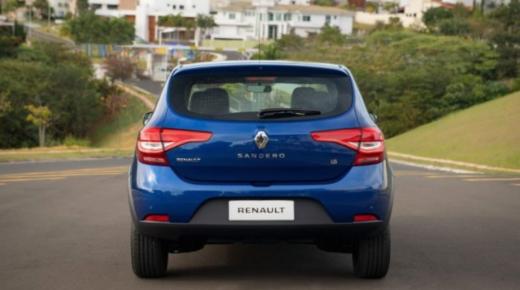 رونو طنجة.. يرسل أول شحنة من سيارات “بي جي إي” لكل من فرنسا ورومانيا