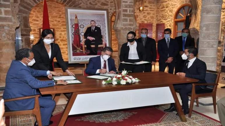 أمزازي: توقيع اتفاقية شراكة و تعاون بين الوزارة وجمعية الصويرة إكوادور، ومركز الدراسات والابحاث في القانون العبري بالمغرب.