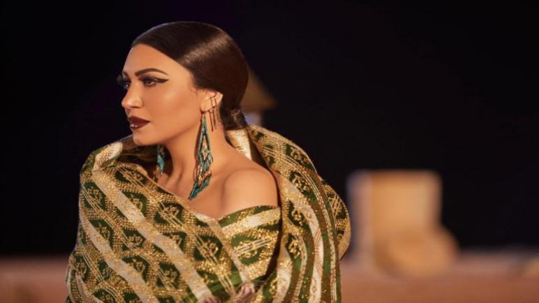ملكة الإحساس أسما لمنور تبدع مرة أخرى في “يديرها الحب”