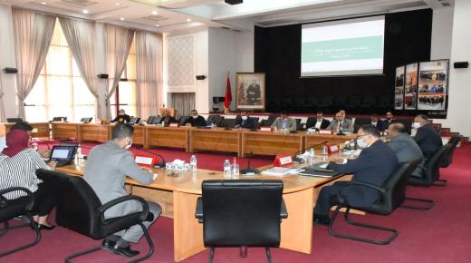 عمالة انزكان ايت ملول: جلستي عمل مع السادة اعضاء مكتب المجلس الجماعي لإنزكان و السادة اعضاء المكتب الجماعي لايت ملول ، حول موضوعي التهيئة العمرانية و وثائق التعمير