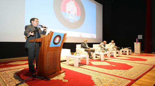 توقيع كتاب: “رحلة في عالم الروايس” على هامش مهرجان ‘”تيميتار”