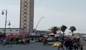 الباعة المتجولون يشوهون شوارع مدينة الزمامرة