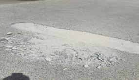 ضعف اشغال تبليط الرصيف بحي ازرو بايت ملول تفضح صمت لجن المراقبة