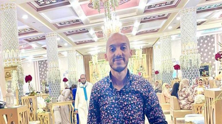 نجم البرنوصي هشام الواقف يكشف أحدث موضة لملابس وإكسسوارات العروس