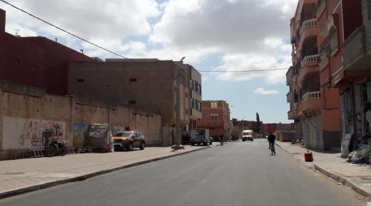 ساكنة زنقة فاس حي المزار تستند برئيس المجلس البلدي أيت ملول لرفع الضرر