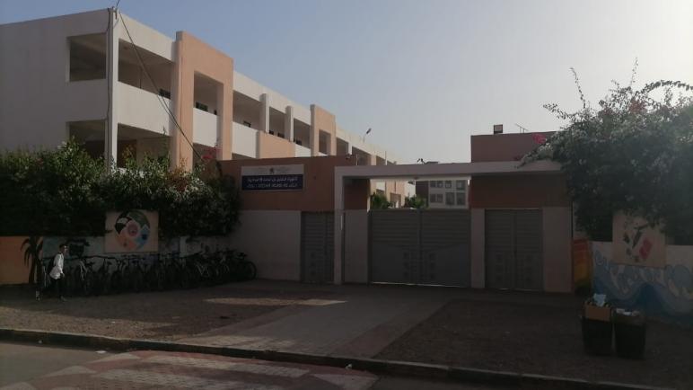 ورائح كريهة ترهق تلاميذ مؤسسة الخليل بن أحمد التعلمية بايت ملول