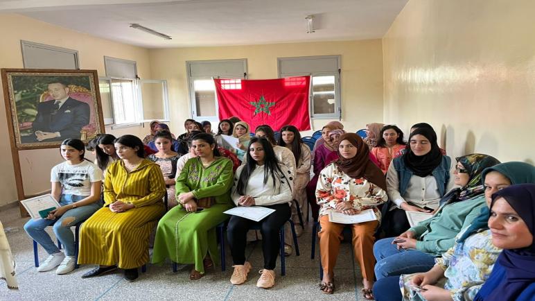 مركز التكوين التأهيلي النسوي سيدي بنور يخلد الذكرى 47 للمسيرة الخضراء ويحتفي بخريجات جميع شعب المركز