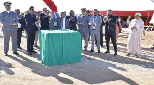 طاطا : إعطاء إنطلاقة أشغال إعادة تكسية الطبقة السطحية للطريق الوطنية بين مدينتي فم الحصن و أسا