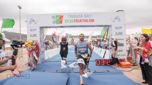 البطل عبد الناصر عمار من نادي CMND الدشيرة الجهادية يتألق في ترياثلون الفئات العمرية المسافة الطويلة المقامة بمدينة المضيق.