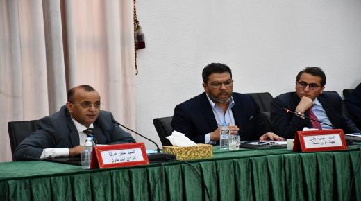 مباشرة بعد زيارة وزير النقل للمنطقة إسماعيل أب الحقوق عامل عمالة إنزكان أيت ملول يعقد جلسة عمل بحضور المدير العام الجديد السيد غسان مشرفي قصد العمل على تسريع جاهزية و انطلاقة المحطة اللوجيستيكية بجماعة القليعة