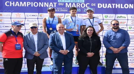 النادي البلدي للسباحة والترياثلون الدشيرة الجهادية يحافظ على صدارة البطولة الوطنية للدواثلون.