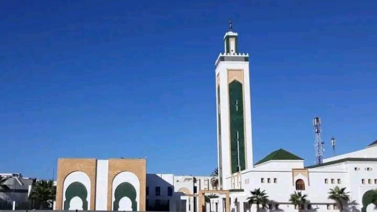 افتتاح المعلمة الدينية الفردوس في ثامن أيام الشهر الفضيل بمدينة سيدي بنور