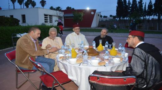 جمعية برنامج دعم التأهيل المجتمعي بسطات تنظم افطارا جماعيا لفائدة أطفال المركز