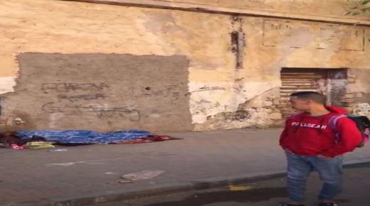 عاجل من سطات العثور على ج….ثة مت…شرد بحي درب عمر، والسلطات تفتح تحقيقا