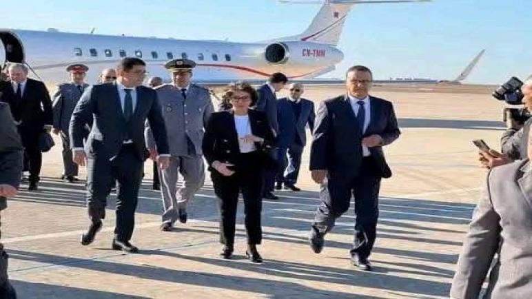 عامل إقليم بوجدور إبراهيم بن إبراهيم يستقبل وزيرة الثقافة الفرنسية رشيدة داتي بالعيون
