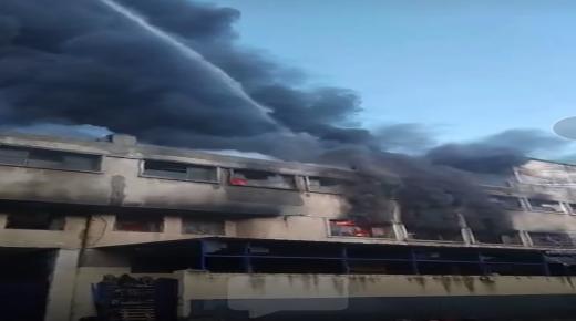 حريق مهول يلتهم وحدة صناعية لصناعة الأحذية في طنجة: تفاصيل مروعة وتحقيقات مستمرة