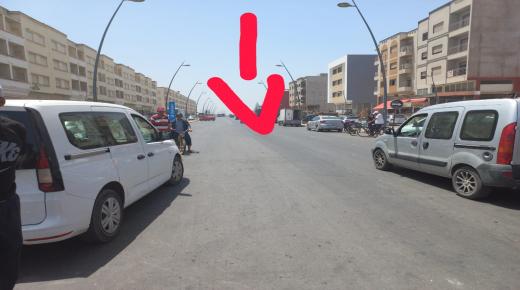 ضرورة إنشاء مدارة عند تقاطع الطريق الرئيسية رقم 1 والطريق المؤدية إلى حي النصر وحي الفرح للحد من حوادث السير