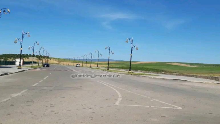 كورنيش القصر الكبير… حلم شباب نحو مدينة أجمل