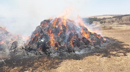 حريق كومة تبن بدوار الخشاشنة، جماعة سيدي العايدي بإقليم سطات