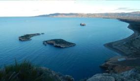 إسبانيا تزيل أعلامها من جزيرتين قبالة سواحل الحسيمة