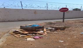 عمال النظافة ببنسركاو بلوك 6… استهتار يفضح غياب الرقابة!