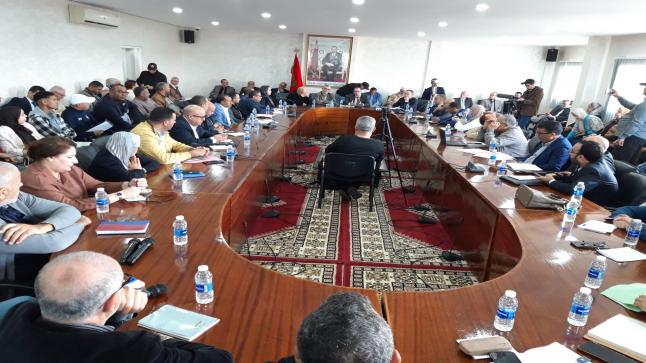 باشا مدينة القصر الكبير يترأس لقاءً تشاورياً مهماً مع فعاليات المجتمع المدني