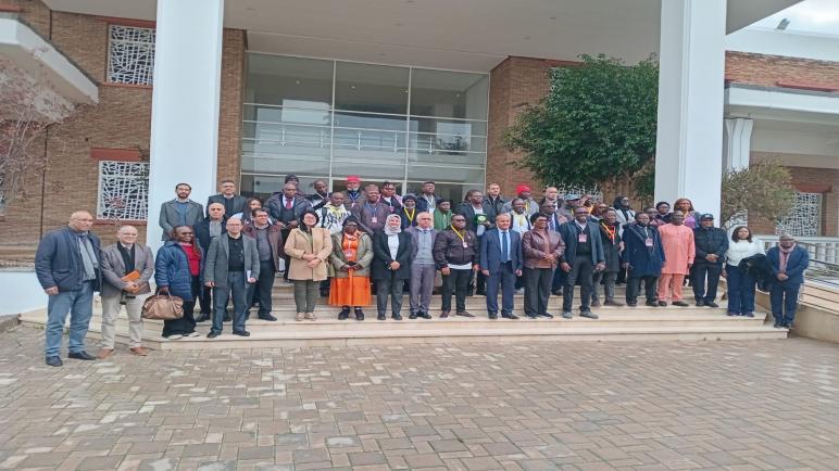 جامعة الحسن الأول بسطات تستقبل وفدًا أكاديميًا من خمس جامعات نيجيرية في إطار تعزيز التعاون جنوب–جنوب