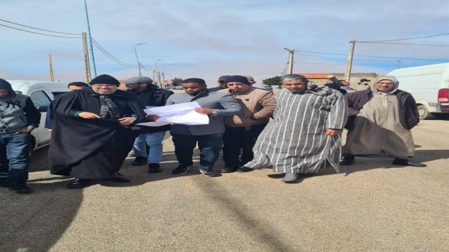 جماعة سيدي عبلا اوبلعيد قيادة ايت الرخاء اقليم سيدي افني جهة كلميم وادنون تعطي انطلاقة تحسين مستوى البنيات التحتية بمقرها المركزي