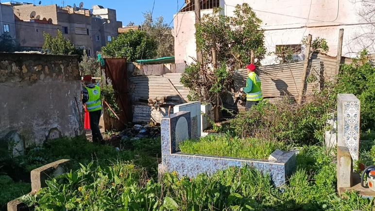 حملة نظافة بمقبرة سيدي عبد الكريم بسطات… مبادرة مواطِنة تُعيد الاعتبار لحرمة المقابر