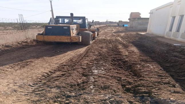 أشغال تهيئة دوار اولاد ايوب عين الدفلة ومدخل المركب السوسيو-رياضي و مدخل مقر الجماعة