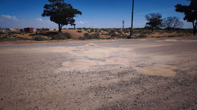 طرقات مهترئة ومعاناة يومية.. أيت ملول تحت وطأة بنية تحتية متداعية تُرهق السائقين