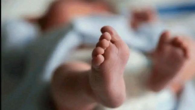 عثور على رضيعة حديثة متخلى عنها بالقصر الكبير